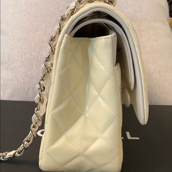 Authentic Chanel Classic flap - Picture 11 of 12